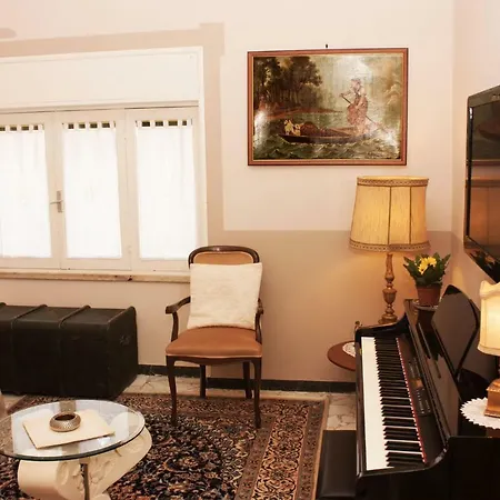 Il Punto A 招待所 马利耶